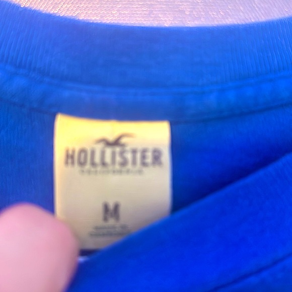 Men’s Medium Blue and green Hollister tee shirt - Picture 2 of 4